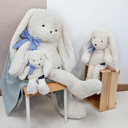 Peluche Pilou le lapin et son joli nœud bleu jean - Made in France