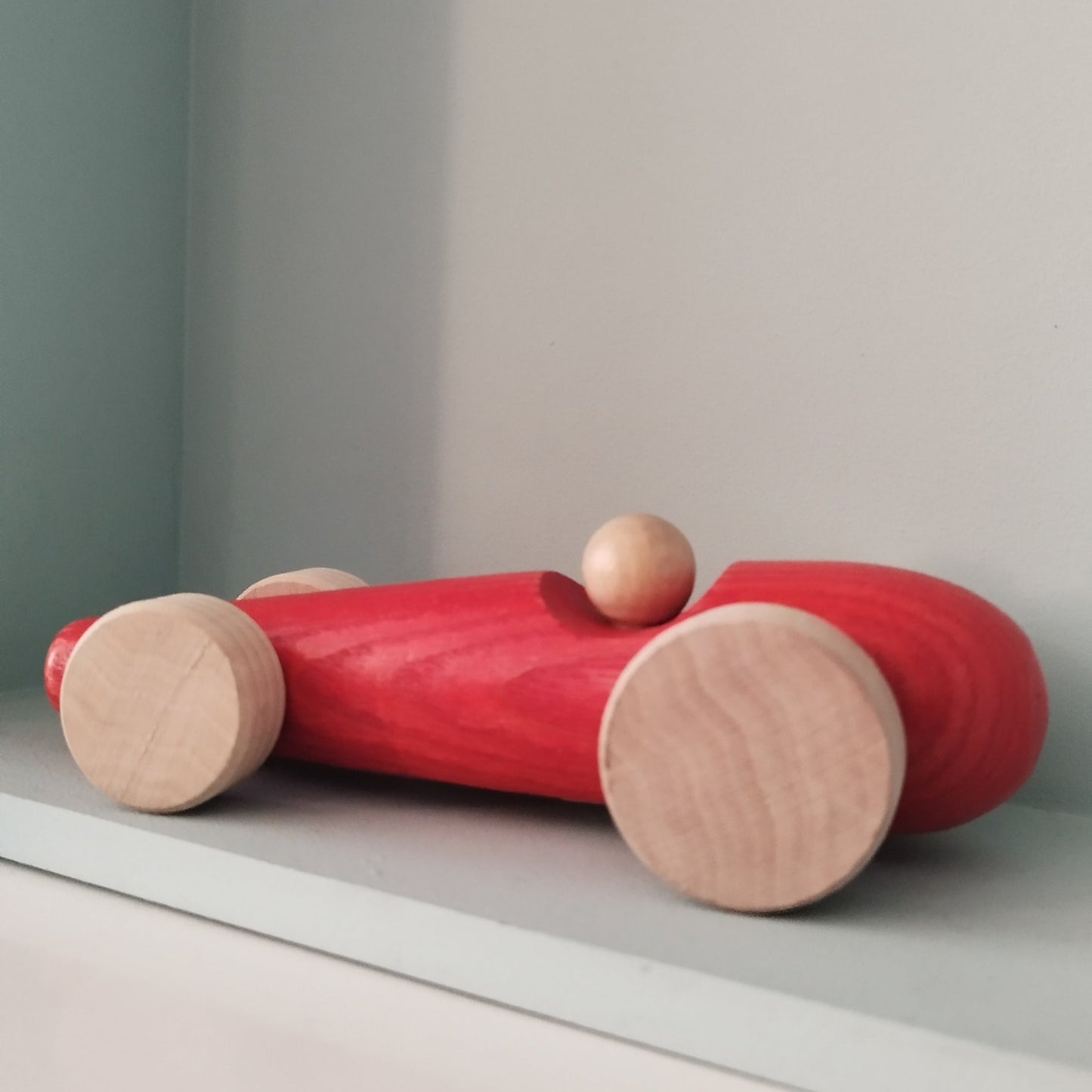 Formule 1 en bois pour bébé rouge